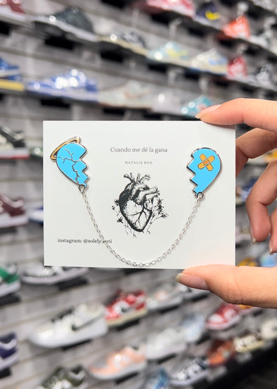 "Heartless" Chain Pin (Icy Blue)