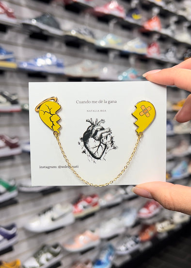 "Heartless" Chain Pin (Yellow)