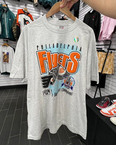 Vintage " Flyers 1997 Conference Champs " T-Shirt